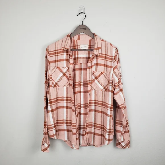 Universal Thread Rust Flannel - Picture 1 of 5